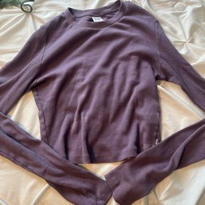 ARITZIA|| Ribbed purple long sleeve shirt